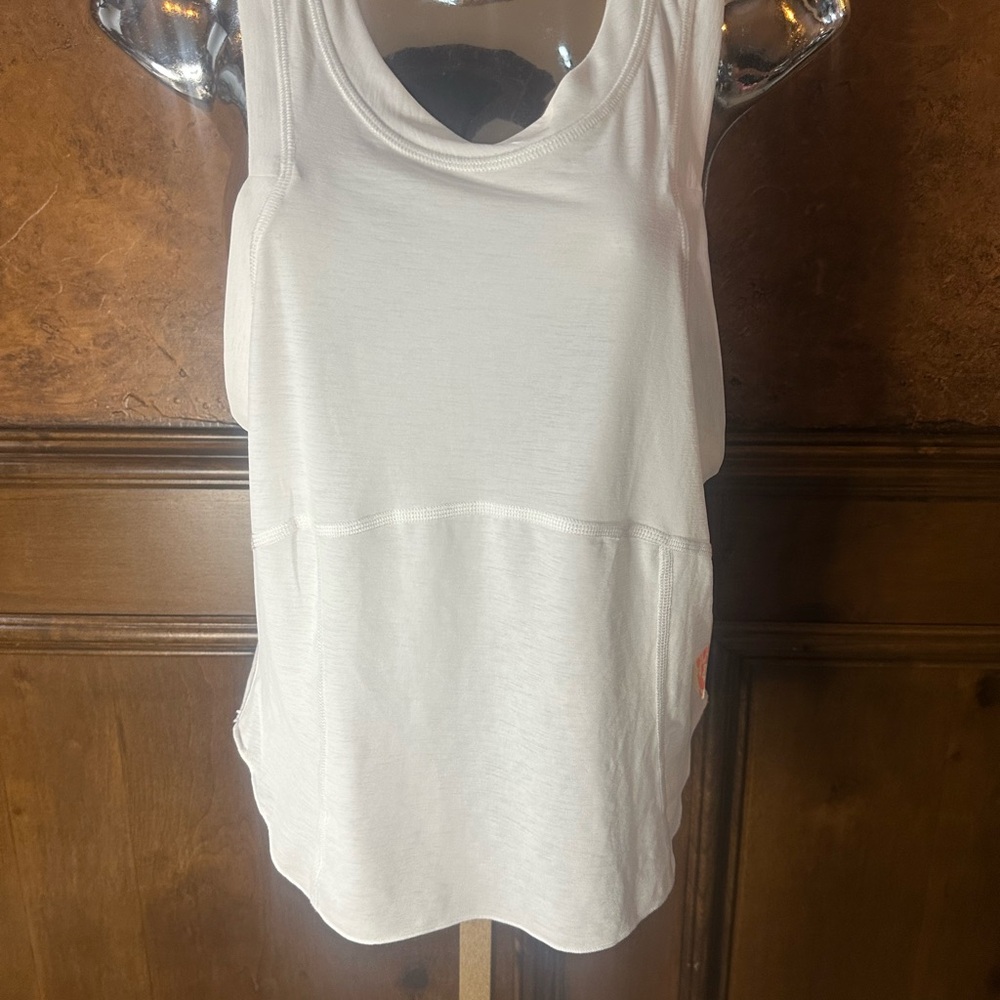NWT SIZE L FP Movement White Sleeveless Boxy Tank - Picture 2 of 7